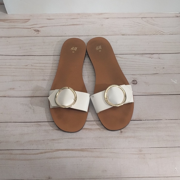 🌺🌺 White summer slippers by H&M🌸🌸 - Picture 3 of 7